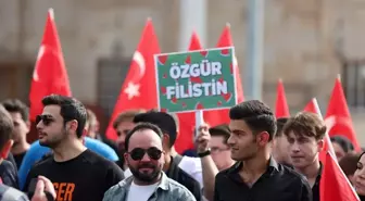 AK Parti Gençlik Kolları İsrail'in Gazze'ye saldırılarını protesto etti