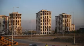 Malatya'da depremden etkilenen binalar patlayıcı kullanılarak yıkıldı