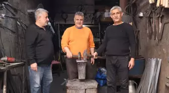 Siirt'te 45 yıldır demir işi yapan kardeşler