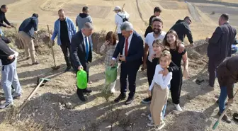 TÜRSİAD Üyeleri ve Çalışanları Kahramankazan'da Hatıra Ormanı Oluşturdu