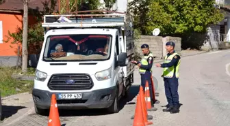 Şırnak'ta Jandarma Sürücüleri Kemer Takmaları Konusunda Uyarıyor