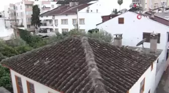 Dökülen sıvanın altından 600 yıllık tarih çıktı