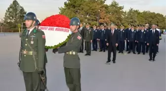 Emniyet Genel Müdürü Ayyıldız, Anıtkabir'i ziyaret etti