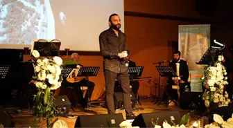 Kerem Alışık, İzmir'de Efes Kültür Yolu Festivali'nde sahne aldı