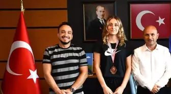 Altınova Belediyespor Taekwondo Takımı Sporcusu Nisa Erdoğan Milli Takım Seçmelerine Katılıyor