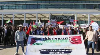 Uşak Üniversitesi Akademisyenleri İsrail'in Gazze'ye Saldırılarını Protesto Etti