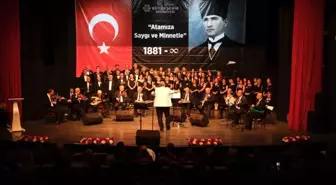 Aydınlılar Atatürk'ün sevdiği şarkıları hep birlikte söyledi