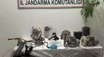 Erzurum'da baz istasyonundan kablo hırsızlığıyla ilgili 3 şüpheli yakalandı