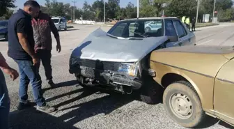 Isparta'da trafik kazası: 2 kişi yaralandı