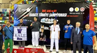 Kağıtspor Karatecileri Ümit Genç U21 Türkiye Karate Şampiyonasından 10 Madalyayla Döndü