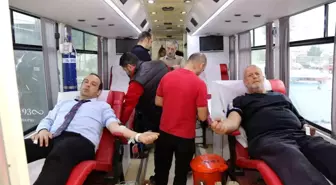 Serdivan Belediyesi Kan Bağışı Kampanyası Düzenledi