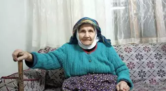 96 yaşındaki Keziban Akçalı, 90 yıl önce ezberlediği Atatürk şiirini hala okuyor