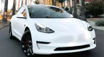 Tesla Model S ve Model 3 İkinci Elde Değer Kaybında Şaşırttı