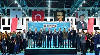 Samsun'da düzenlenen 19 Yaş Altı Türkiye Badminton Şampiyonası başladı