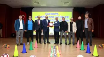 Çayırova Belediye Başkanı Amatör Spor Kulüplerine Malzeme Desteği Sağladı