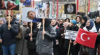 Tunus'ta Filistin'e destek gösterisinde İsrail ile normalleşmeyi suç sayan yasanın çıkarılması çağrısı yapıldı