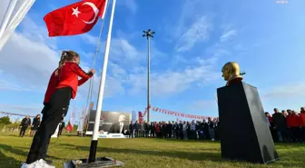 Başkent Ata'sını Minnetle Andı