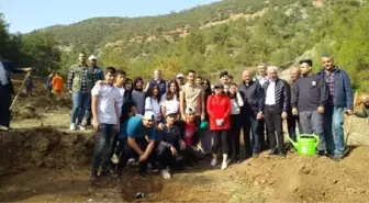 Gaziantep'te, depremde hayatını kaybedenler için 3 bin 985 fidan dikildi