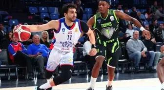 Anadolu Efes, TOFAŞ'ı 85-75 yenerek 6. galibiyetini aldı
