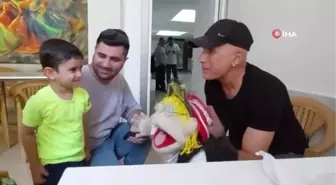 'Çilli' adını verdiği kuklasıyla 41 yıldır şehir şehir geziyor
