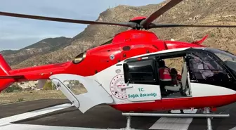 Gümüşhane'de Ayı Saldırısı Sonucu Yaralanan Kişi Ambulans Helikopterle Trabzon'a Getirildi