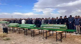 Konya'da trafik kazasında hayatını kaybeden aile toprağa verildi