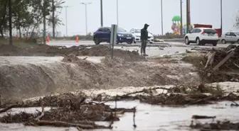 Çanakkale'de Sağanak Sonucu Kepez Çayı Taştı