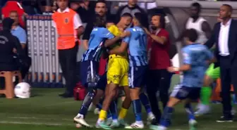 Fenerbahçe, Adana Demirspor maçının hakem kararını eleştirdi
