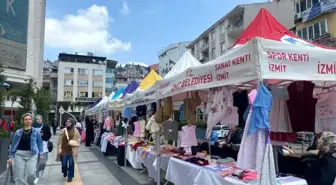 İzmit Belediyesi Kadın El Emeği Satış Stantları Vatandaşları Buluşturuyor