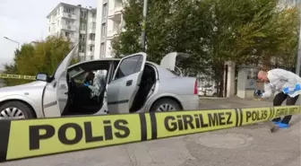 Erzurum'da izinsiz otomobille çarpıp ölen çocuk toprağa verildi
