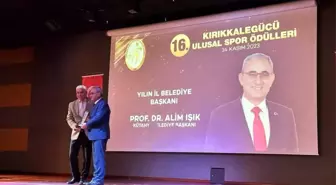 Kütahya Belediye Başkanı Alim Işık, Yılın İl Belediye Başkanı ödülüne layık görüldü