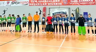 Muğla'dan iki hokey takımı Trabzon'da karşılaştı