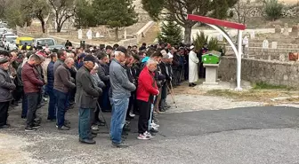 Kayseri'de başına sert cisimle vurularak öldürülen kadının cenazesi defnedildi