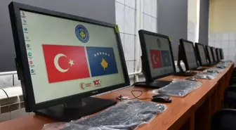 NATO'nun Kosova'daki Barış Gücü, Prizren'deki bir lisenin bilgisayar dershanesini yeniledi