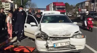 Düzce'de ani fren yapan cipe otomobilin çarpması sonucu 8 kişi yaralandı