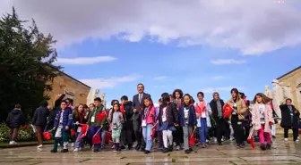 Tepebaşı Belediyesi Kadın ve Çocuklarıyla Anıtkabir'i Ziyaret Etti