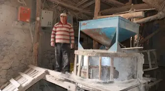 Yozgat'ta 49 yıllık taş değirmende doğal un üretimi