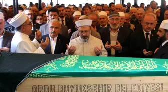 Diyanet İşleri Başkanı Ali Erbaş'ın Annesi Binnaz Erbaş Son Yolculuğuna Uğurlandı