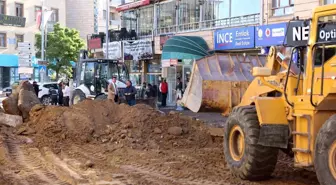 Ürgüp Cumhuriyet Meydanı'ndaki Sıcak Asfalt Çalışmaları Tamamlandı