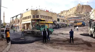 Ürgüp Cumhuriyet Meydanı'ndaki Sıcak Asfalt Çalışmaları Tamamlandı