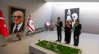 CHP Genel Başkanı Özgür Özel, Rauf Denktaş ve Fazıl Küçük'ün Kabrini Ziyaret Etti