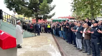 Hatay'da trafik kazasında hayatını kaybeden polis memuru Osmaniye'de son yolculuğuna uğurlandı