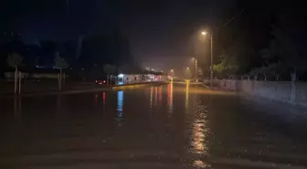 Adıyaman'da sağanak, hayatı olumsuz etkiledi