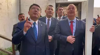 Adalet Bakanı Yılmaz Tunç, Kilis'te Esnaf Ziyareti Yaptı ve Cuma Namazı Kıldı