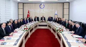 Cumhurbaşkanı Yardımcısı Bingöl Ticaret ve Sanayi Odası'nı Ziyaret Etti