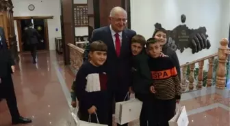 Bakan Güler'e Iğdır'dan gelen öğrenciler ziyaret etti