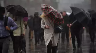 Meteoroloji'den aralarında İstanbul, Ankara ve İzmir'in olduğu 66 il için sarı ve turuncu kodlu uyarı