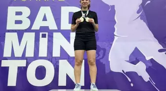 Manisa'nın altın kızı Ravza Bodur Türkiye Badminton Şampiyonu