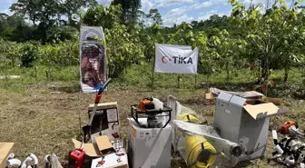TİKA, Gabon'da kakao ve muz yetiştiren kooperatife tarım ekipmanı ve malzeme desteği sağladı