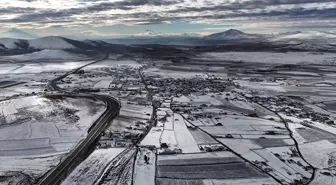 Kars'ta Kar Yağışıyla Beyaza Bürünen Yerleşim Yerleri Dron İle Görüntülendi